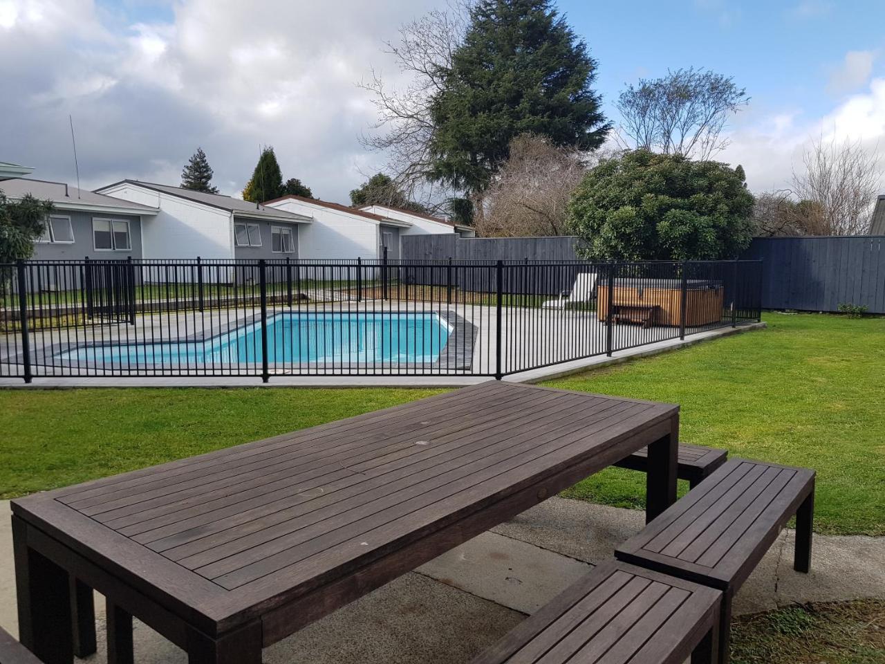 Leamington Spa Motel 坎布里奇 外观 照片